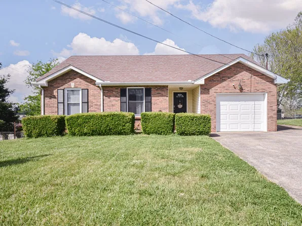 204 Windmeade Cir, Clarksville, TN 37042