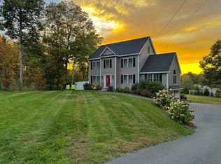 2 Chestnut Hill Drive, Sandown, NH 03873