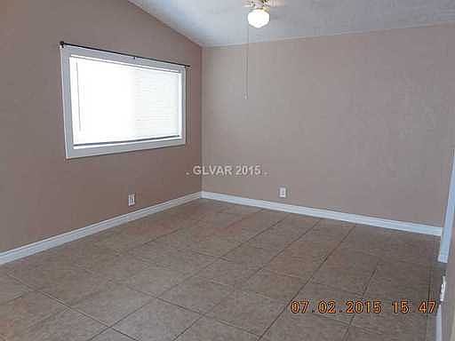 4th image of 1716 Hassett Ave