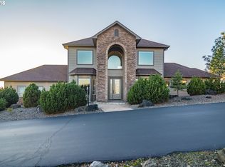 900 NE Granite Rdg, Roseburg, OR 97470