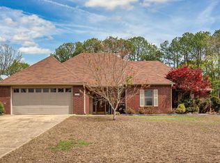 3131 Marion Anderson Rd, Hot Springs, AR 71913