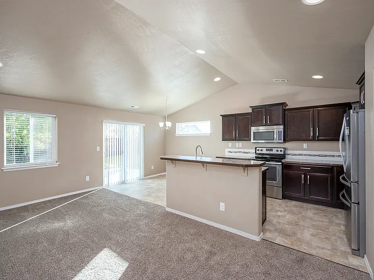 629 S Lakeland Dr — Photo 12