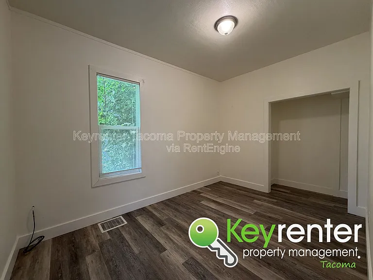 3620 E South St — Photo 4