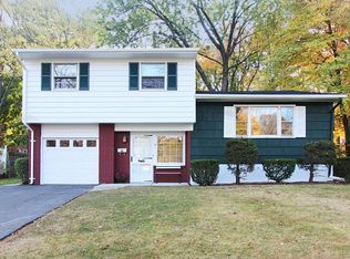 86 Montrose Ave, Fanwood, NJ 07023