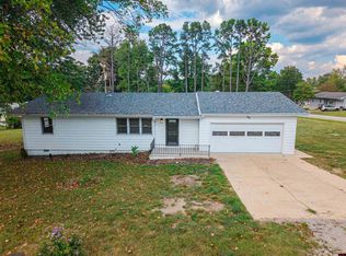 632 Elm St, Gassville, AR 72635