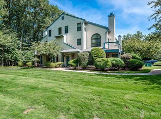 5104 Stonehedge Rd, Edison, NJ 08820