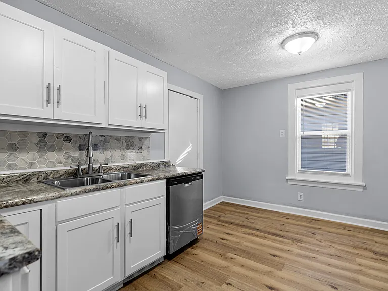 3020 Arbor St — Photo 14