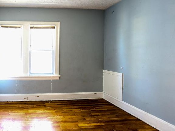 3rd image of 3428 W 117th St