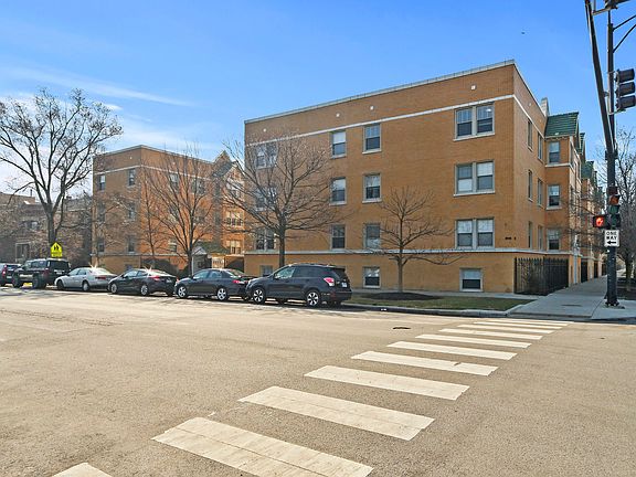 3rd image of 3141 W Palmer Blvd #G
