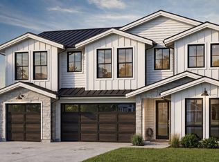 13226 SE Ridgecrest Rd, Happy Valley, OR 97086