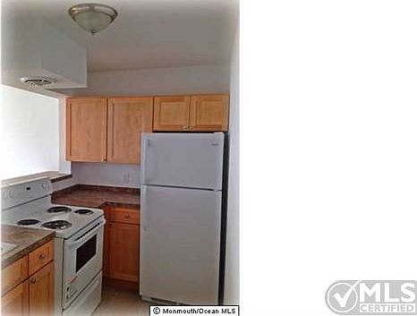 4th image of 1488 Ocean Ave Unit 11