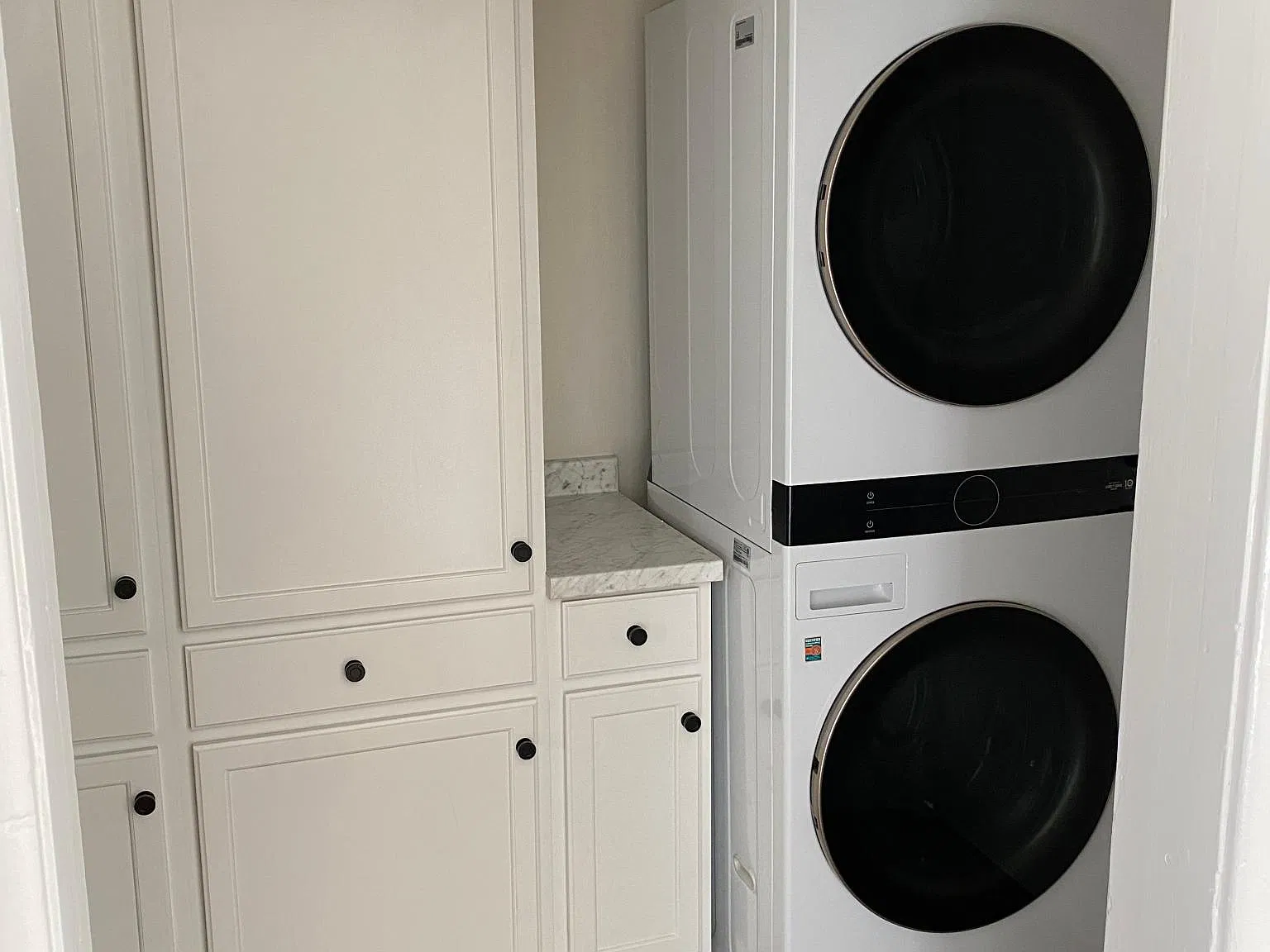2 bed, 972 sqft, $1,800 — Photo 3