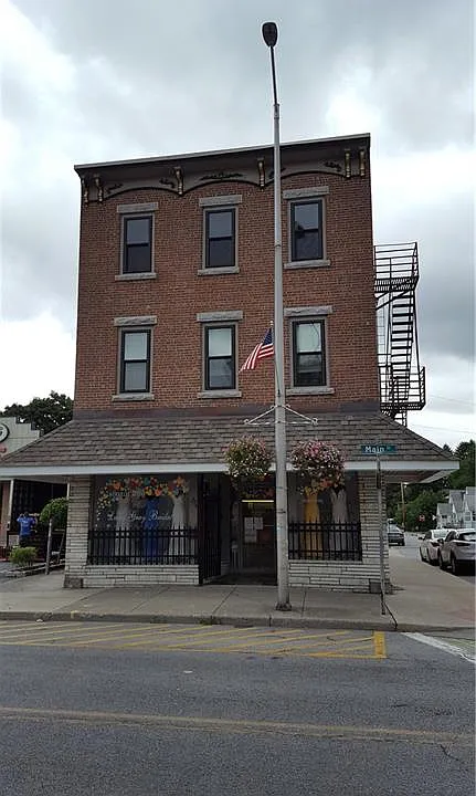 274 Main St #3
