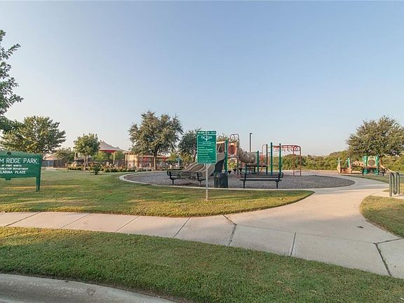 3rd image of 1720 Little Deer Ln