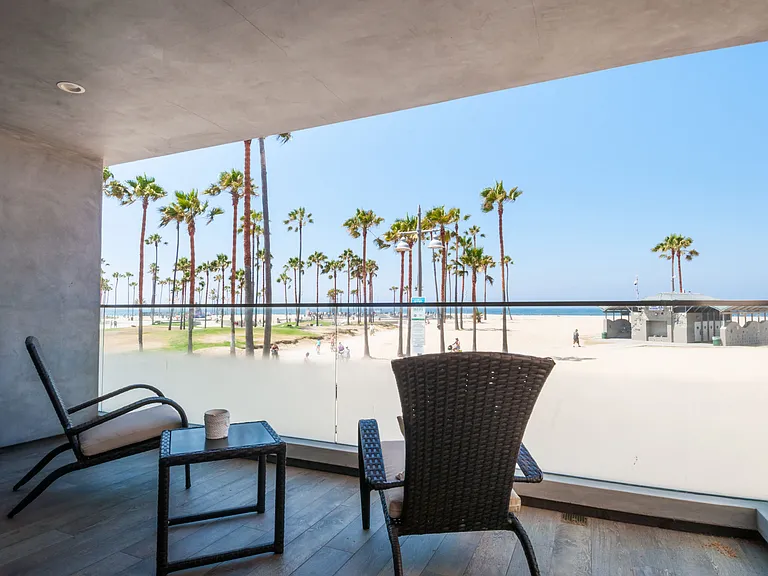 1309 S Ocean Front Walk #A — Photo 10