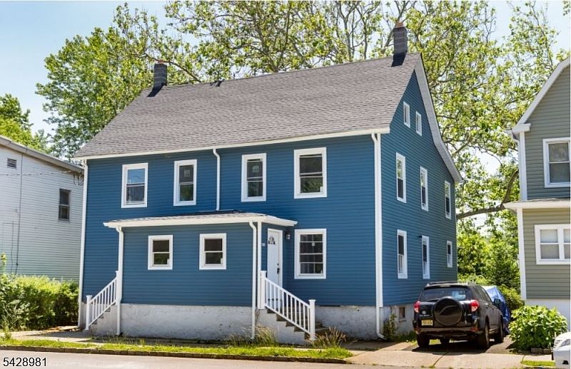 1st image of 372-374 E Blackwell St