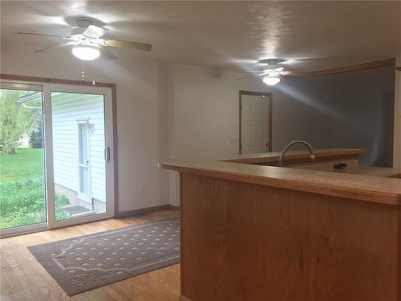 4th image of 13641 Owen Ave