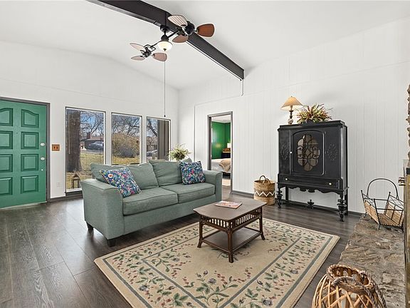 5th image of 4 Billingsley Ln