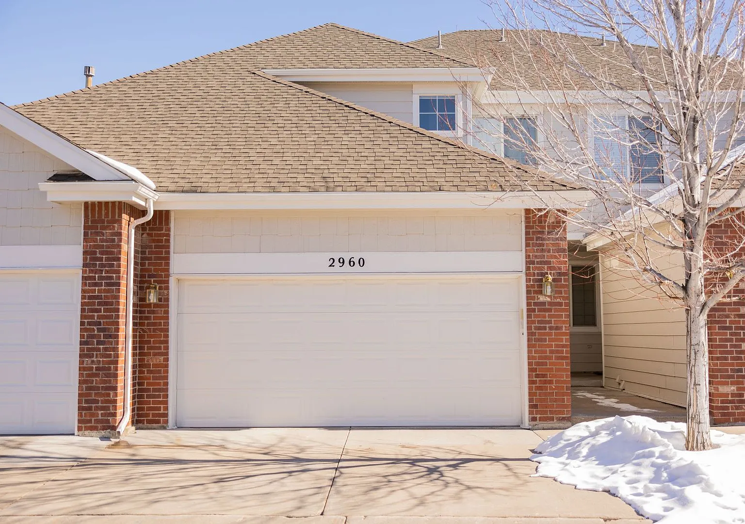 Beautiful Condo near Plum Creek Golf Course- Community Pool- Low maintenance! — Photo 1