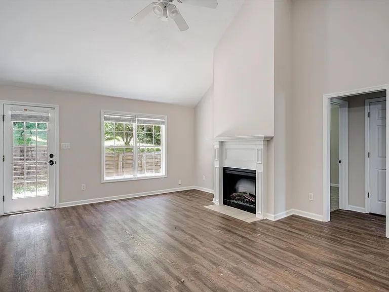 4557 Country Glen Cir — Photo 9