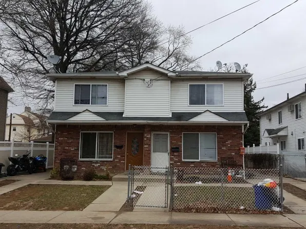 111 Elm St, Staten Island, NY 10310
