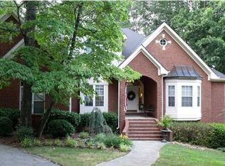 1425 Woodway Dr, Ooltewah, TN 37363