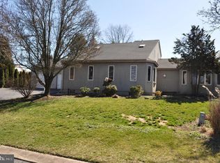 545 Bayberry Dr, York, PA 17404