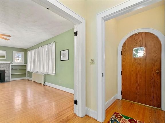 3rd image of 145 Kirkland Ave
