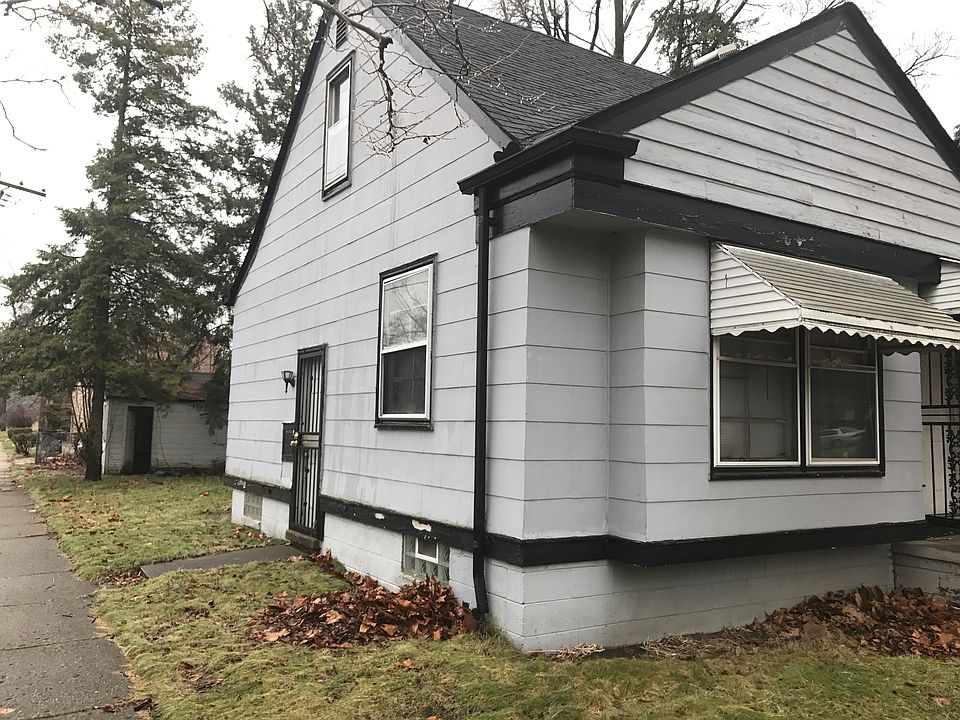 1st image of 19512 Montrose St