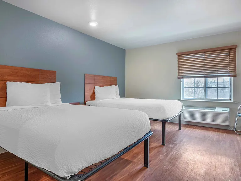 Studio Suite - 2 Full Beds