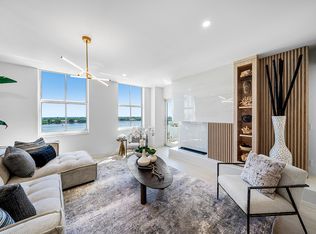 255 Evernia St APT 806, West Palm Beach, FL 33401
