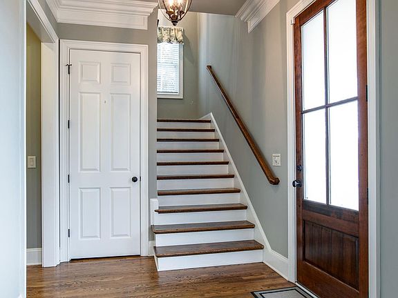 2nd image of 633 Stonewater Blvd