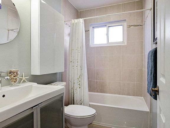 2nd image of 34865 Blackstone Way