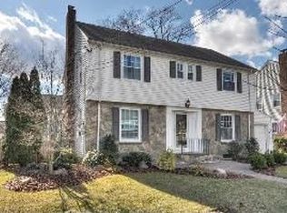 26 Highfield Rd, Bloomfield, NJ 07003