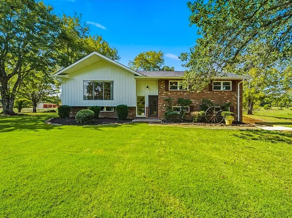 686 Clearwater Rd, Niota, TN 37826