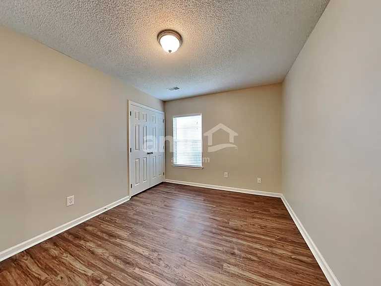 110 Tyron Rd — Photo 16