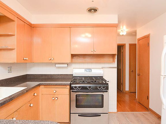 4th image of 5131 N Moody Ave APT 1S
