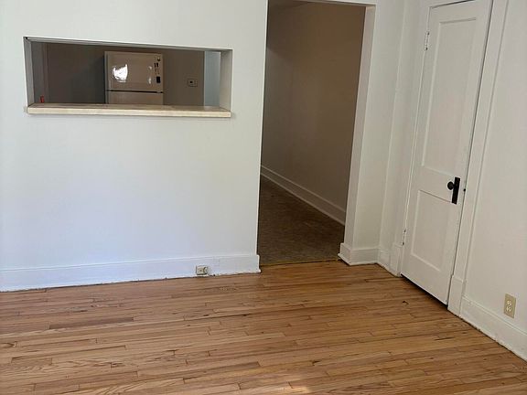 3rd image of 304 S Ewing Ave #1