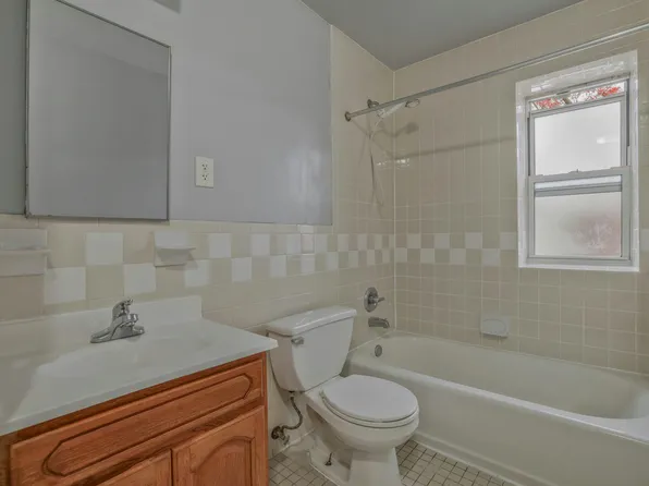 747 Essex Street image 19 of 23