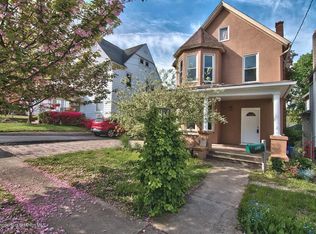 922 Delaware St, Scranton, PA 18509