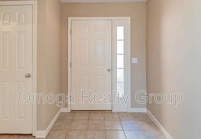 2022 Edgewood Dr — Photo 4