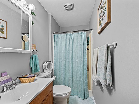 4th image of 1211 48th Ave APT 27