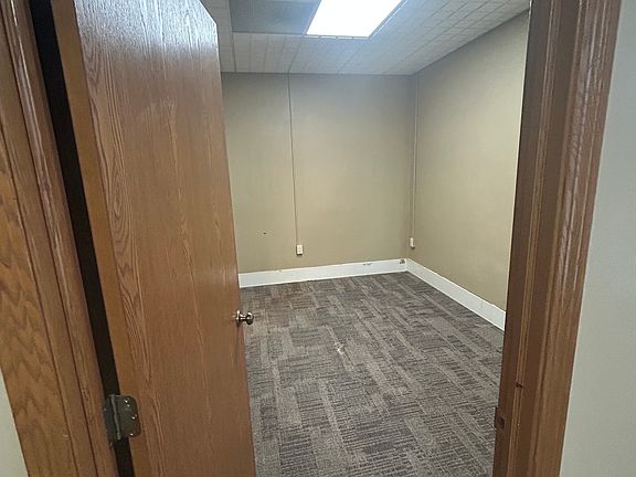 4th image of 12 2nd St NE Unit 4