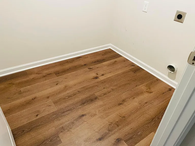 111 Roundtree Dr — Photo 12
