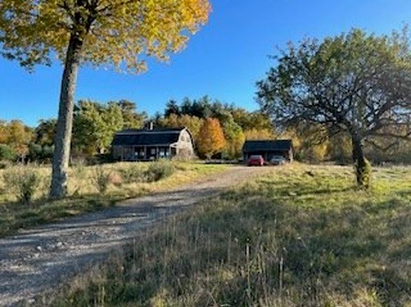 37 Smith Rd, Warwick, MA 01378