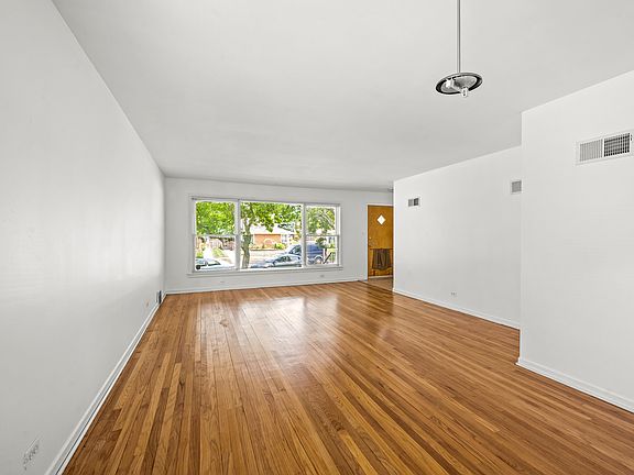 2nd image of 9522 Lawler Ave
