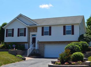 49 Piston Ct, Stewartstown, PA 17363