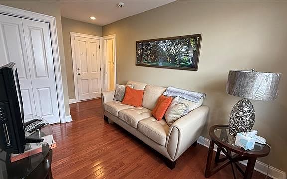 2nd image of 1504 Erato St