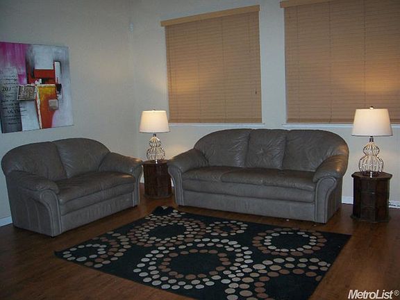 4th image of 1324 Cougar Creek Dr