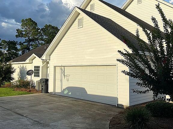2nd image of 4340 Lenora Dr